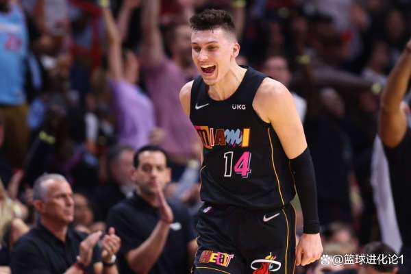 包含武汉三镇围绕NBA常规赛篮板制胜里尔围绕欧联手感冰凉，连对手都承认：底特律活塞今晨主帅复盘的词条